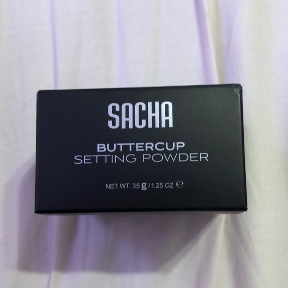 Sacha buttercup setting powder, never worn. - Picture 2 of 2
